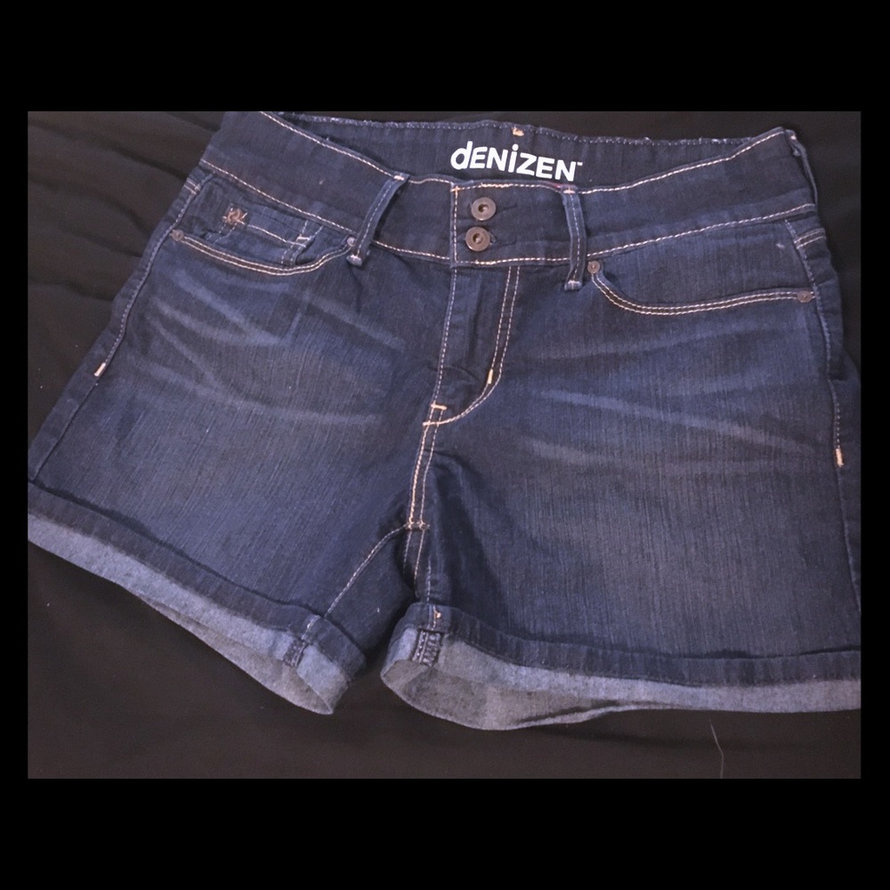 Levi’s Shorts like new!